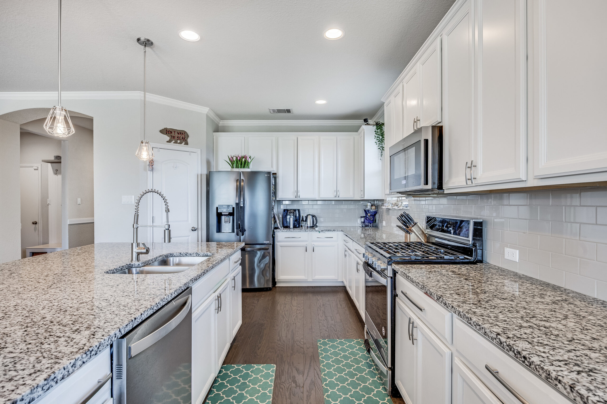 7322 Loggia Pl