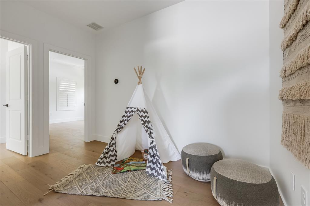 1809 Pasadena Dr