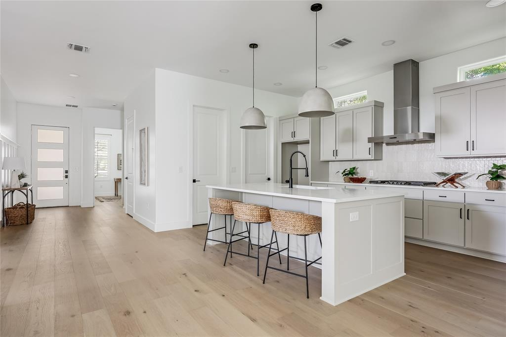 1809 Pasadena Dr