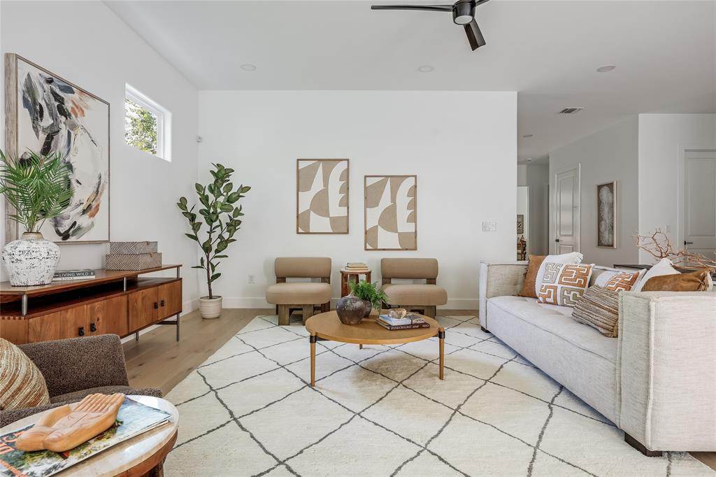 1809 Pasadena Dr