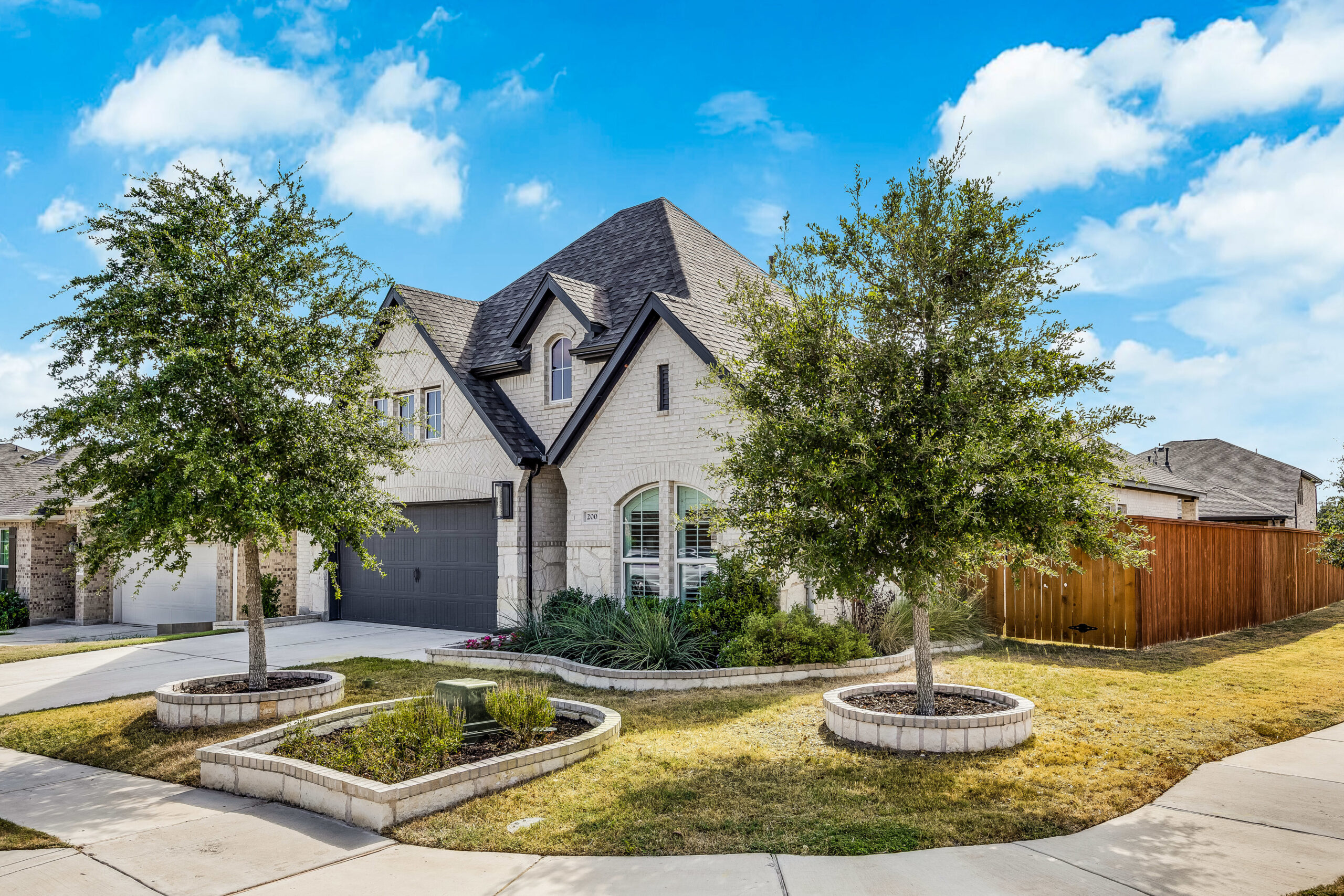 200 Green Knoll Lane