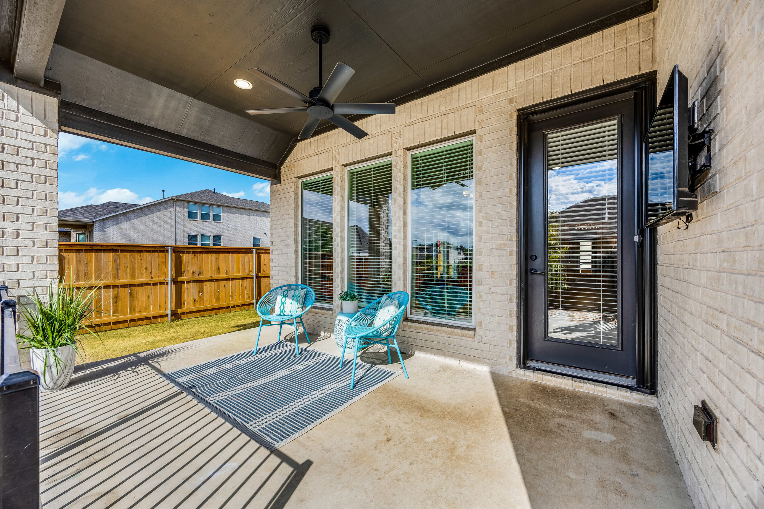 200 Green Knoll Lane