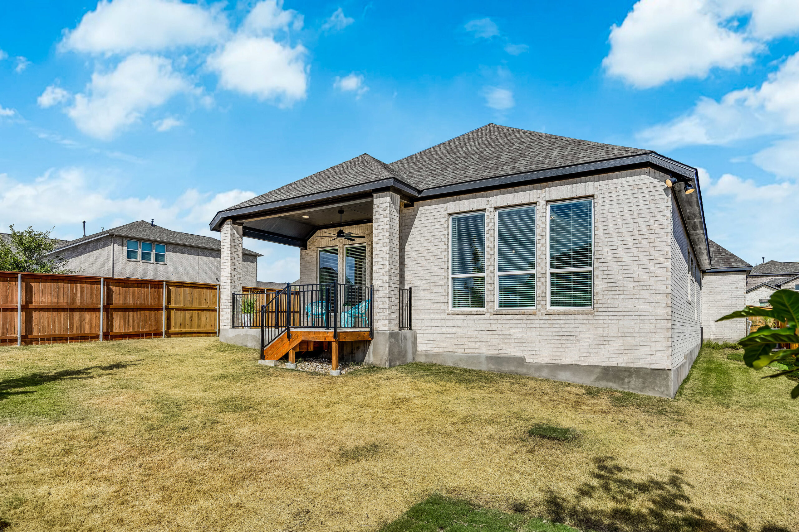 200 Green Knoll Lane