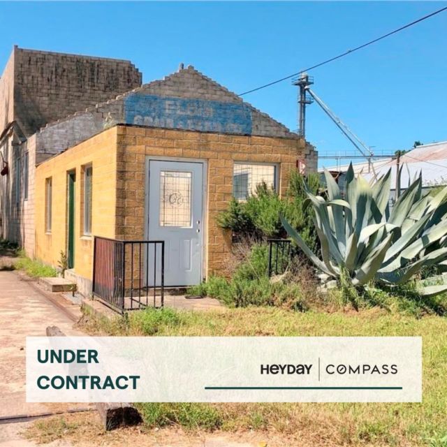 UNDER CONTRACT!
Seller Represented by Heyday agent @anna_uliassi_realtor

✔️ Unique commercial property with tons of potential
✔️ Located in the heart of Downtown Elgin
✔️ Partial plans available