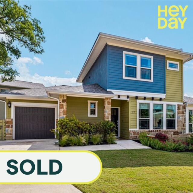 JUST SOLD!
Buyer Represented by @meredithalderson.heyday

Cheers to this investor clients who closed on a fantastic condo just in time for the holidays! A perfect Texan retreat awaits their every visit. Welcome home P + L!