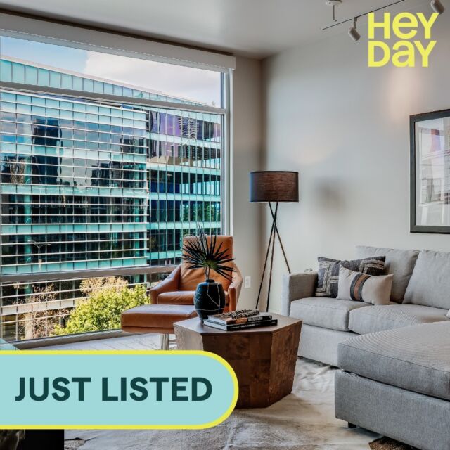 JUST LISTED!
Amazing opportunity to own a Downtown Austin condo unit under $500k!

210 Lee Barton
1 BD | 1 BA
Offered for $489,000
Listed by @meredithalderson.heyday

Experience the best of Austin at Bridges On the Park. This recently renovated 1 bed/1 bath unit is just steps from Lady Bird Lake. Enjoy modern updates, natural light, and a private west-facing balcony with stunning sunset views. The boutique mid-rise building offers luxurious amenities including a pool, spa, and 24/7 concierge. Located within walking distance of downtown and numerous attractions, this unit is your gateway to the ultimate Austin lifestyle.