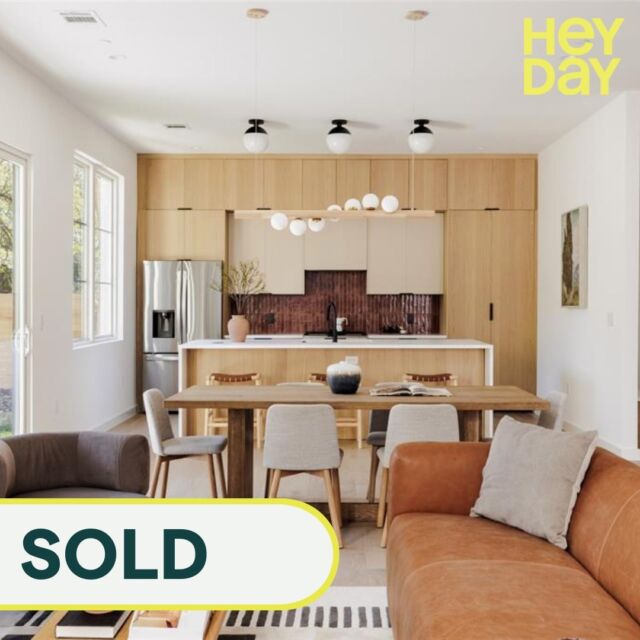 JUST SOLD!
Buyer Represented by @meredithalderson.heyday
📍East Austin

So thrilled to help these wonderful repeat clients find their dream upgrade in East Austin! This beautiful new build puts them steps away from incredible restaurants, bars, and entertainment. Nothing makes us happier than helping past clients take their next big step. Thank you for trusting us again with your home buying journey. Ending 2024 on a high note!