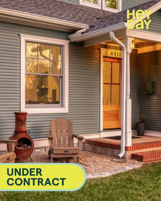 UNDER CONTRACT!
Buyer Represented by @meredithalderson.heyday
📍Rosedale
✔️ Fully renovated in 2022 with high-end finishes
✔️ Separate studio perfect for work or creative space
✔️ Walkable to local favorites and Ramsey Park